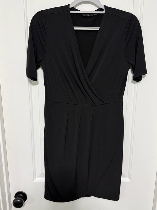 Apt. 9 Dresses & Skirts - Apt. 9 Black Faux-Wrap V-Neck Midi Dress with Short Sleeves